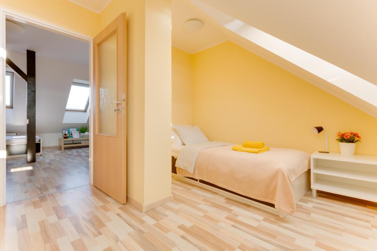 Jane'S Charming Apartment ปราก ภายนอก รูปภาพ
